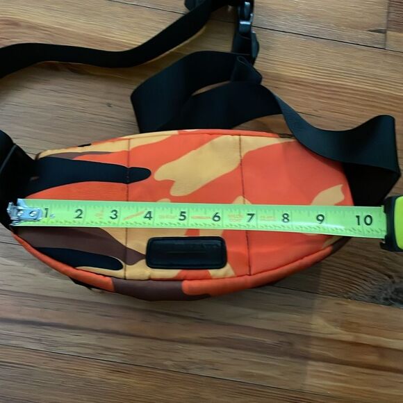 Like Dreams Orange Camo Print Belt Bag Fanny Pack Waist Pack Unisex - Picture 6 of 10